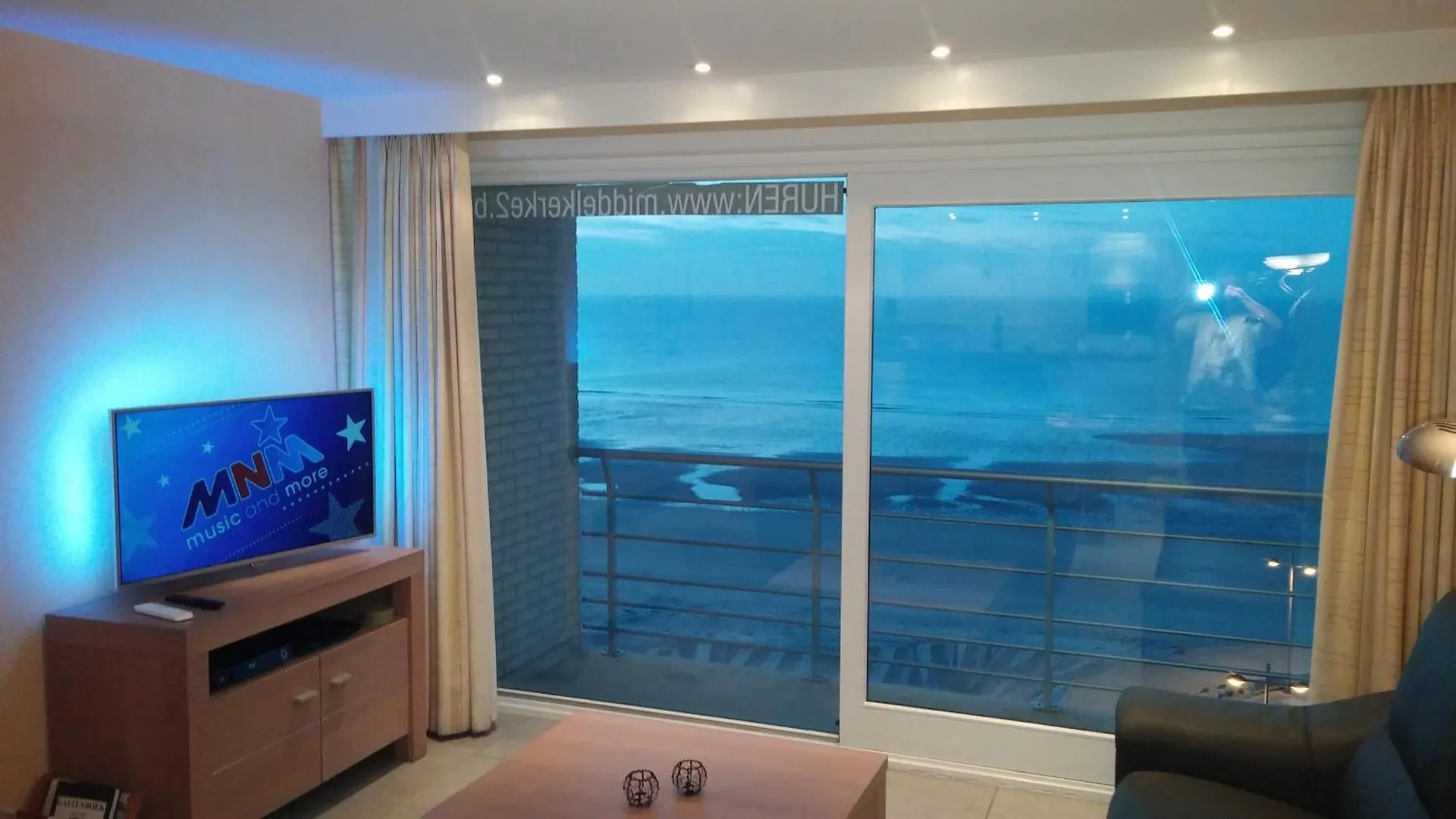 Apartment Middelkerke - Frontaal Zeezicht Vlakbij Casino Inclusief Garage En Strandcabine Belgium